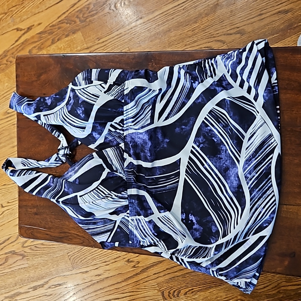 La Blanca tankini swim top